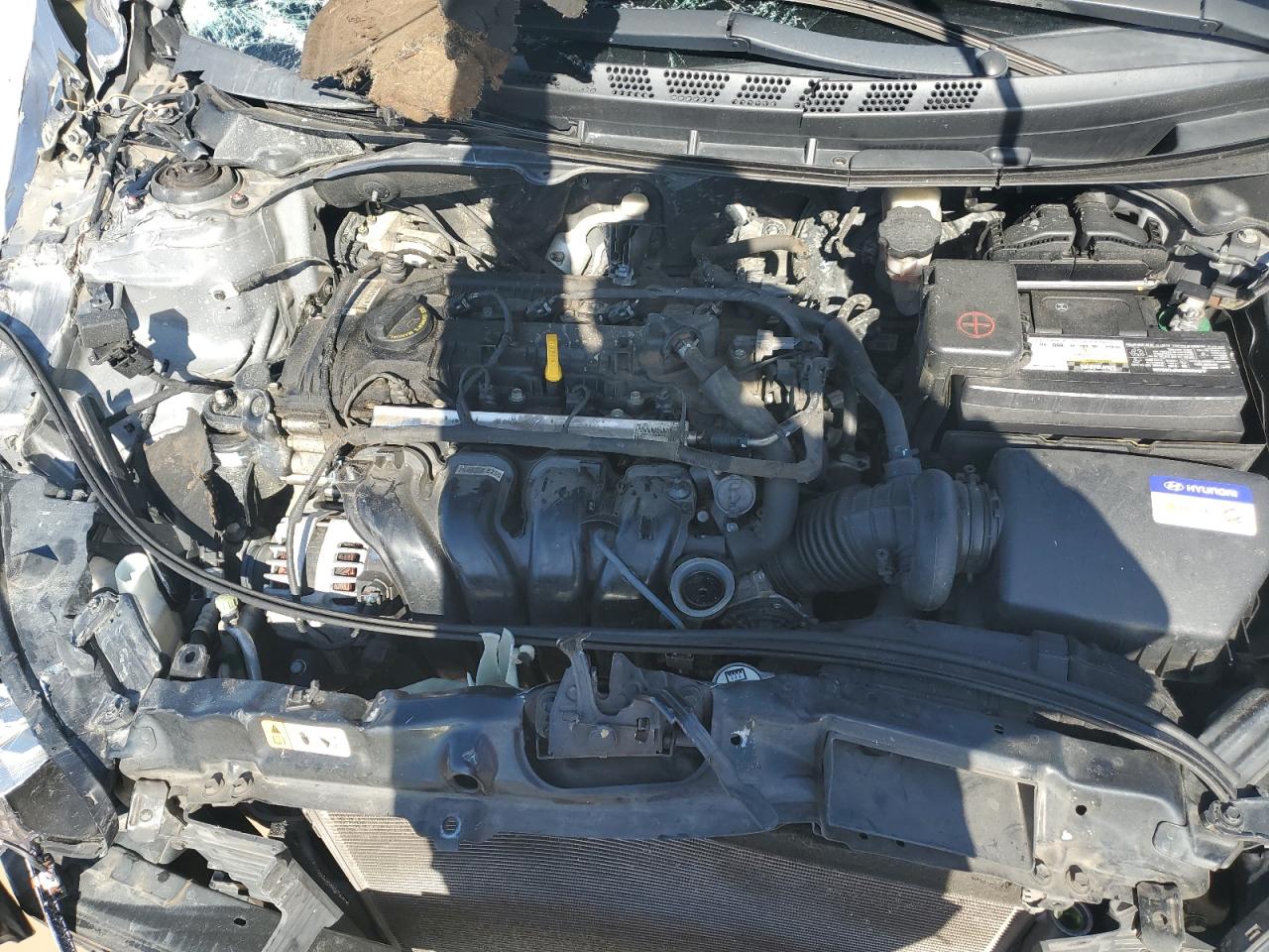 2015 Hyundai Elantra - Image 12