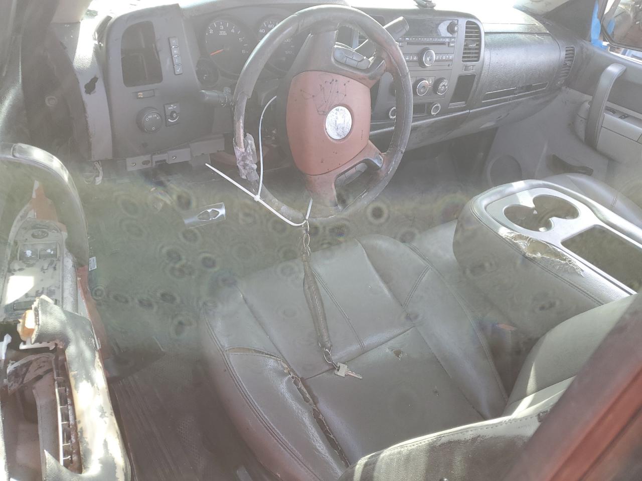 2011 Chevrolet Silverado - Image 8