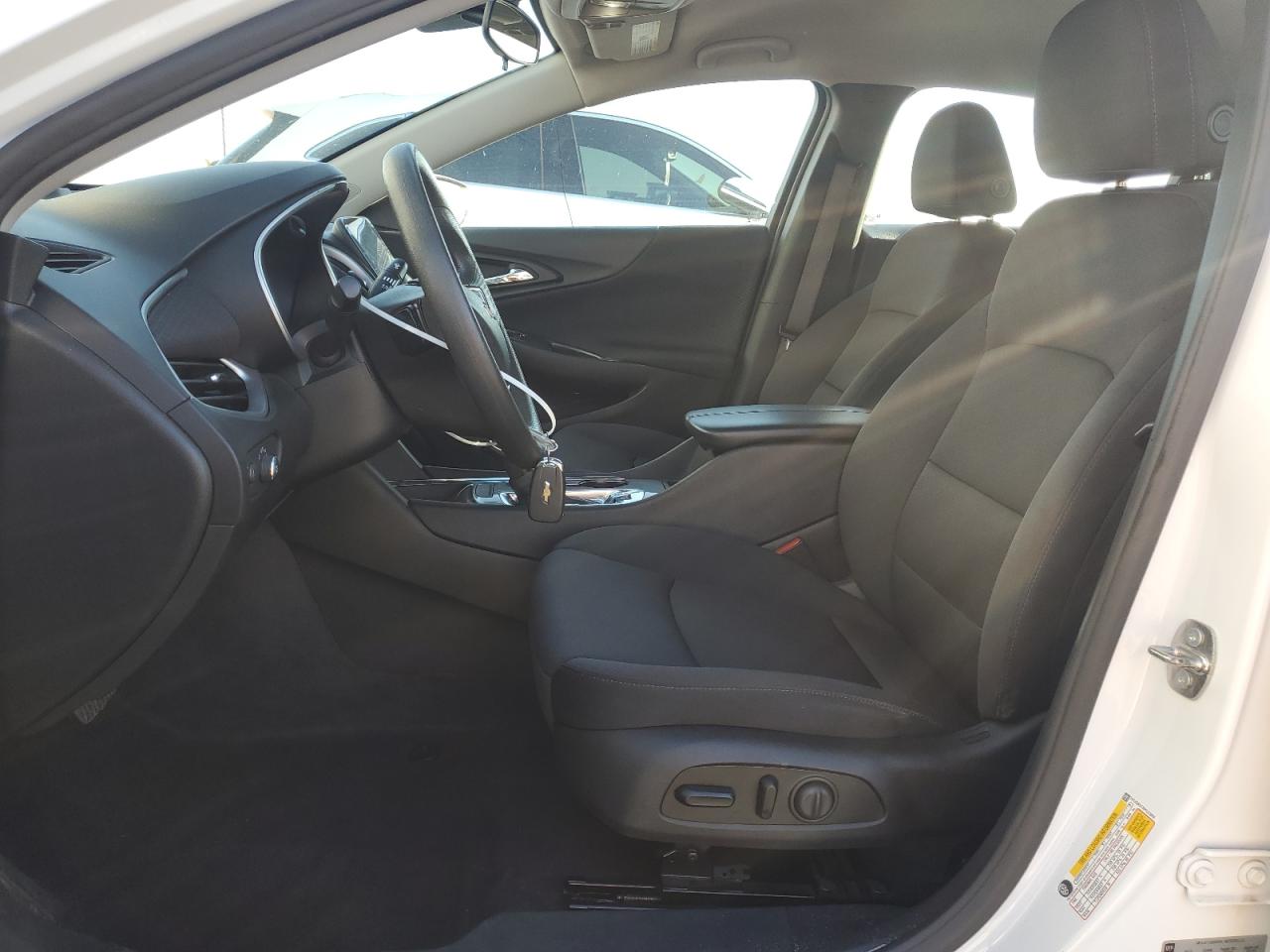 2023 Chevrolet Malibu - Image 7