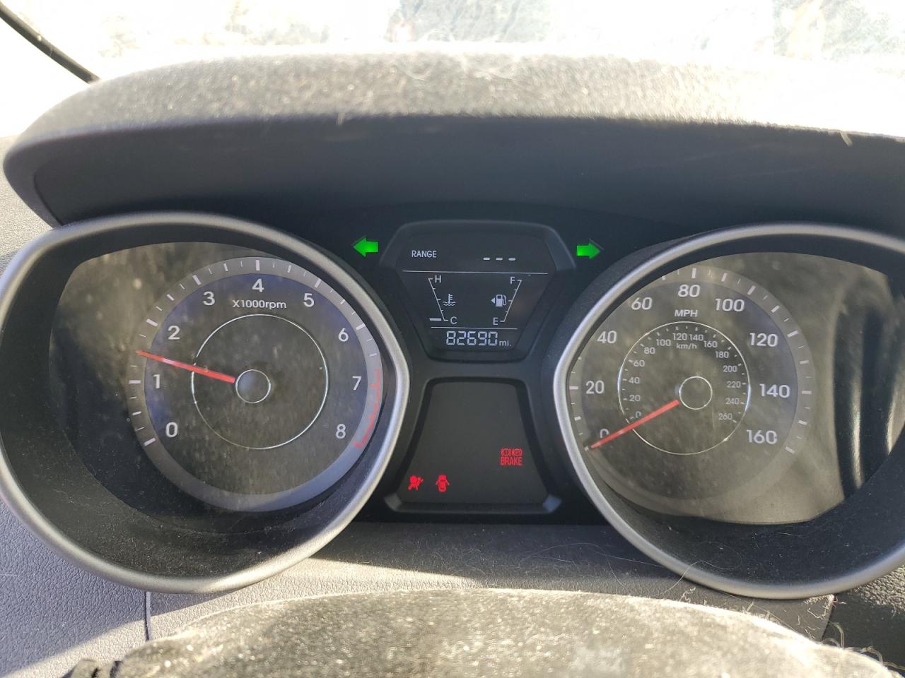 2015 Hyundai Elantra - Image 9