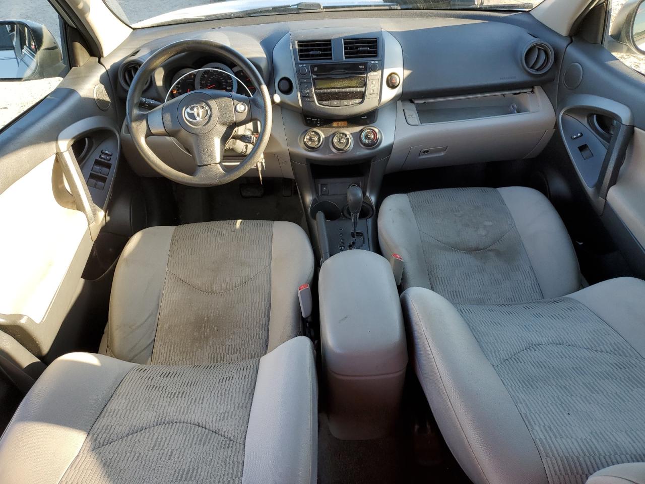 2010 Toyota RAV 4 - Image 8