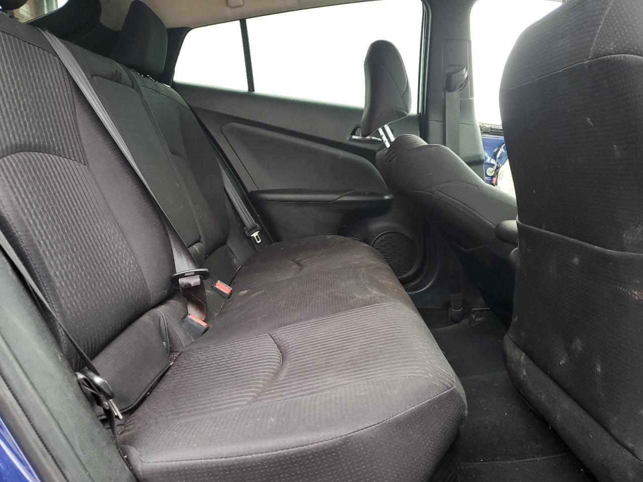 2017 Toyota Prius - Image 10