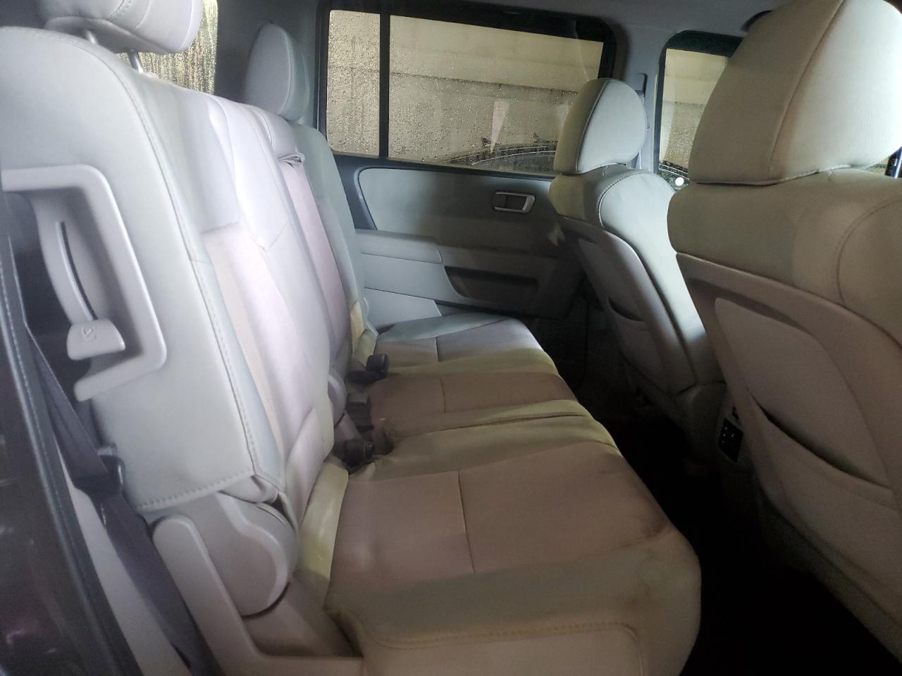 2015 Honda Pilot - Image 11