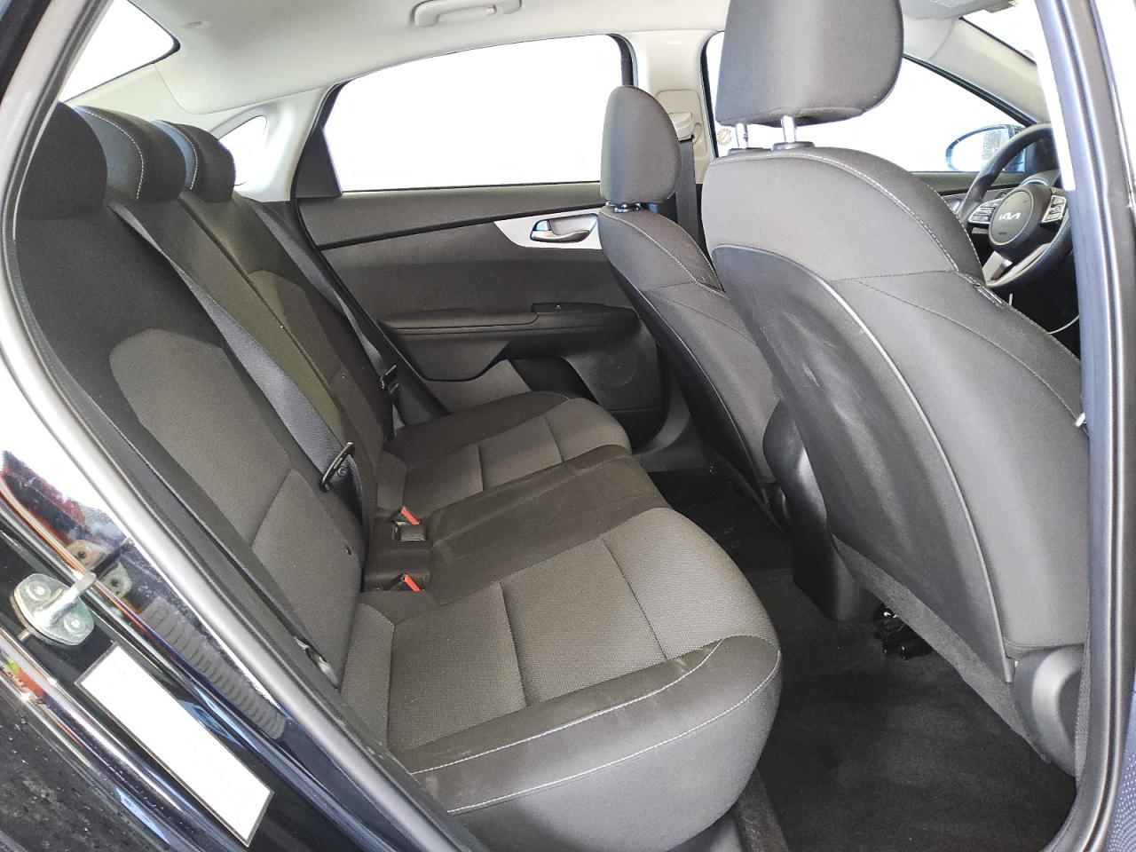 2024 Kia Forte - Image 10