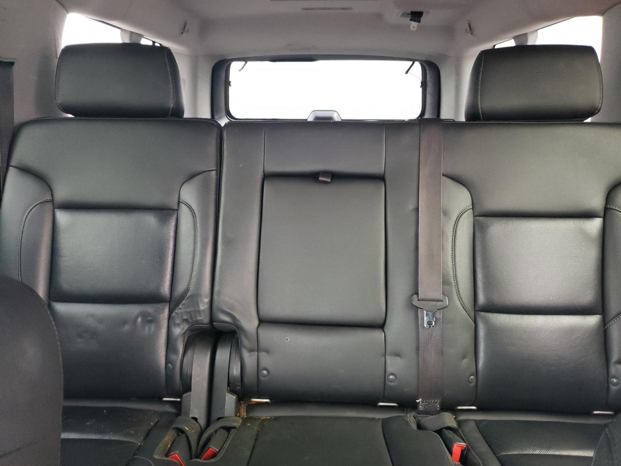 2015 GMC Yukon - Image 10
