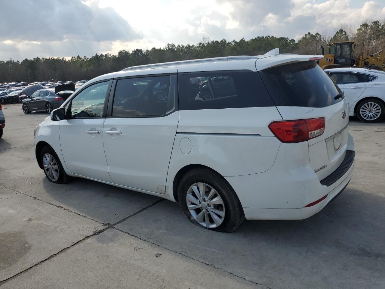 2015 Kia Sedona - Image 2
