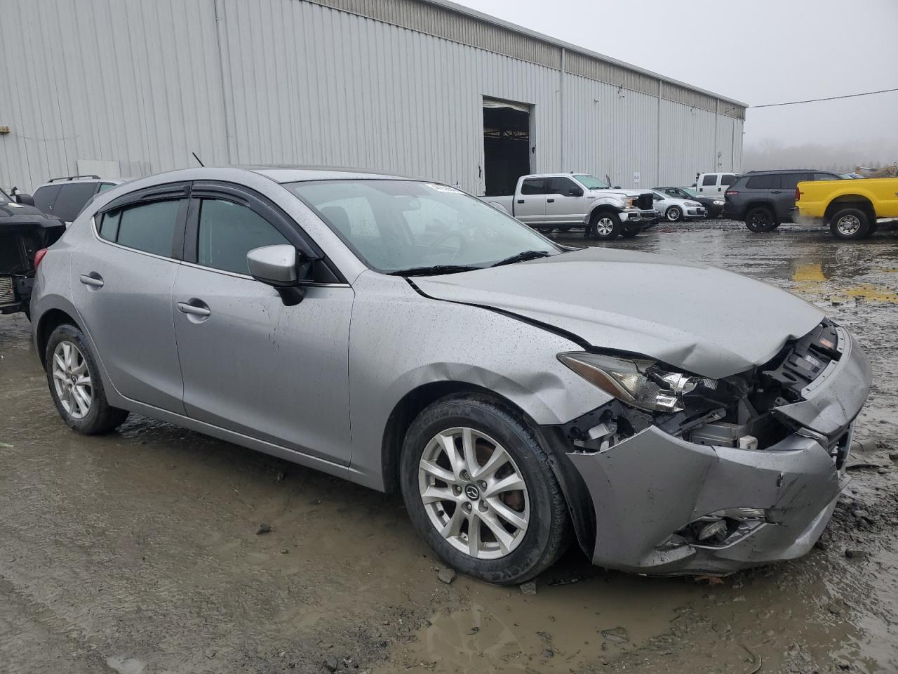 2014 Mazda 3 - Image 4