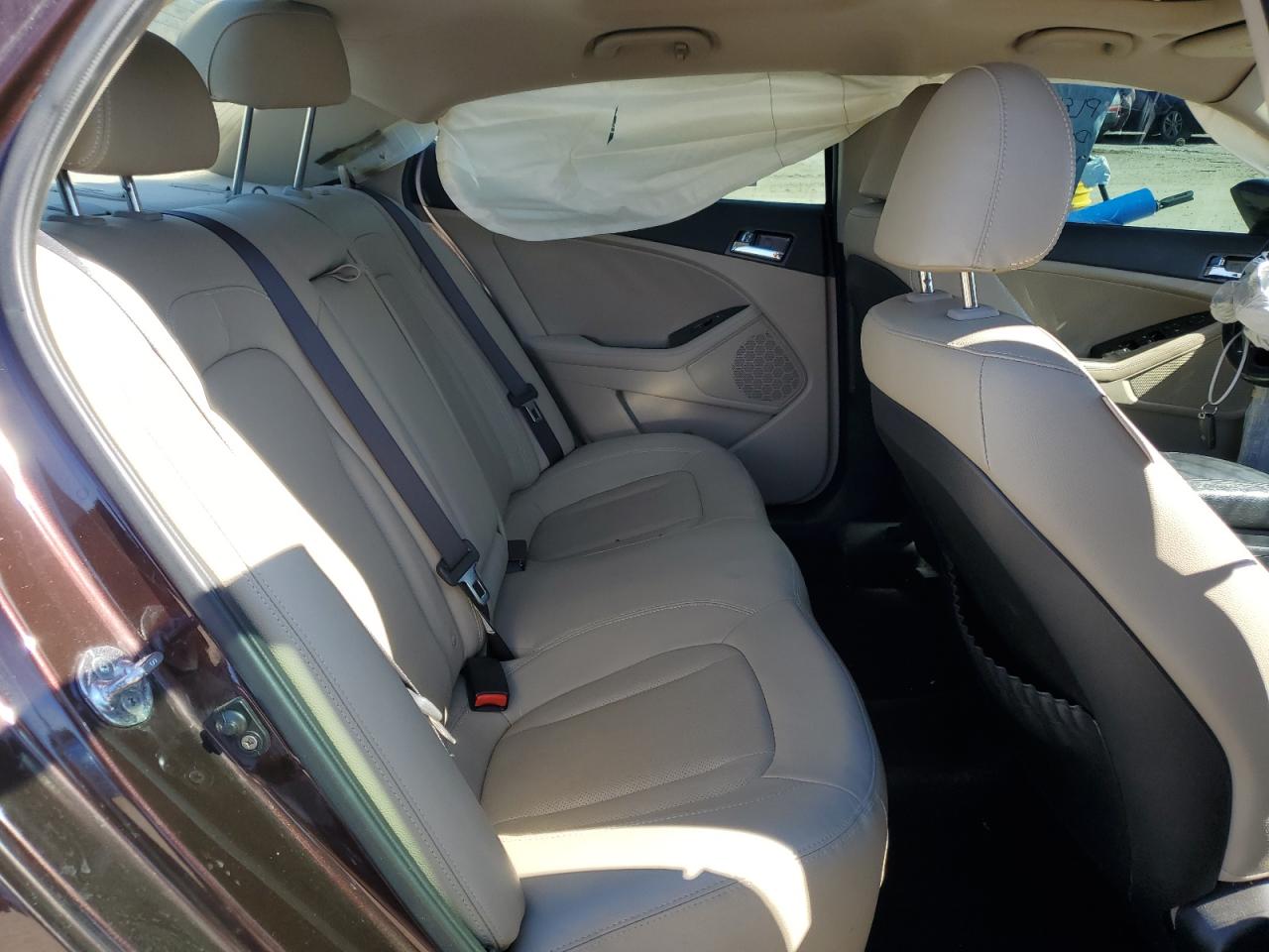 2011 Kia Optima - Image 11