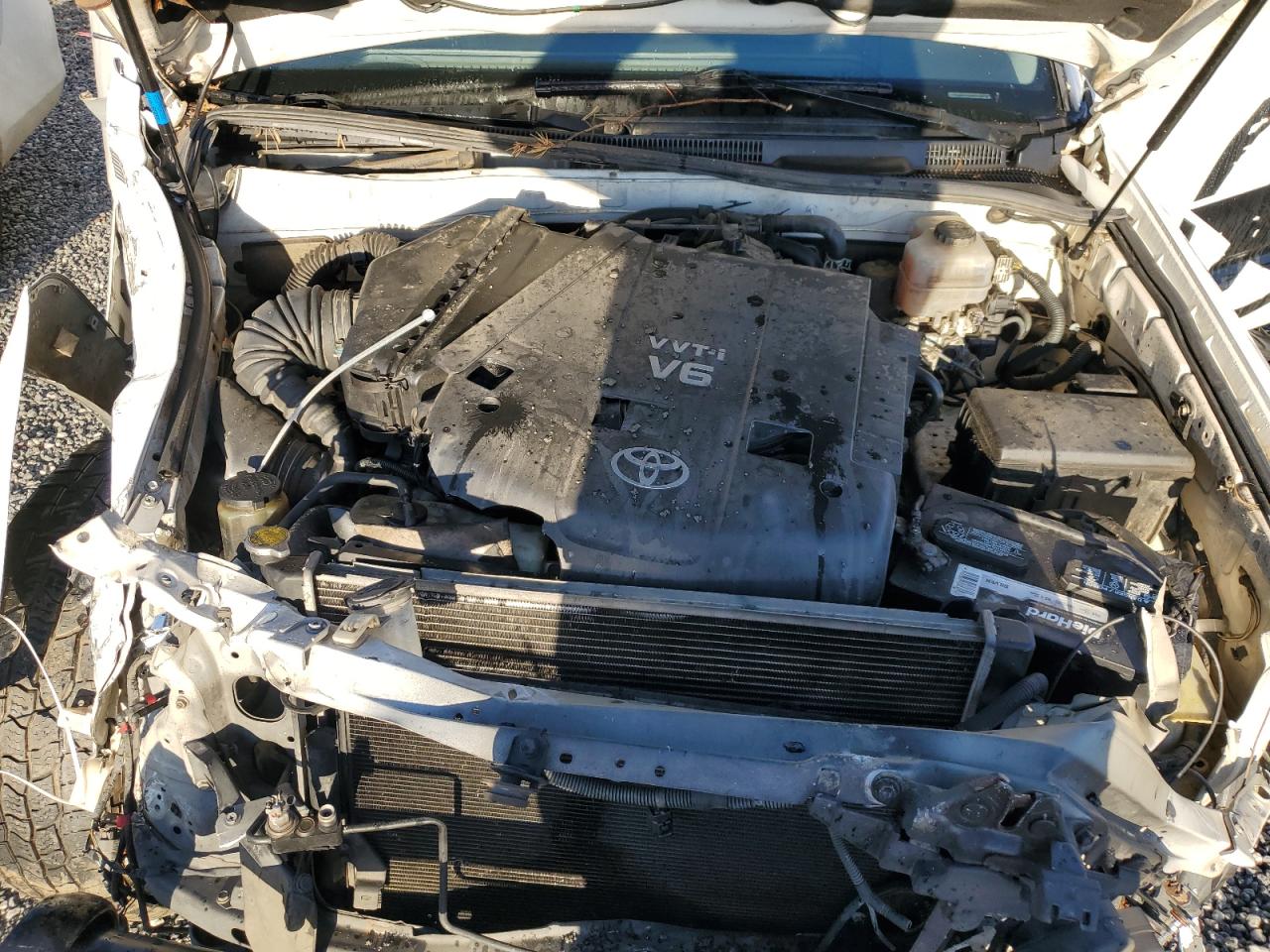 2005 Toyota 4Runner - Image 14