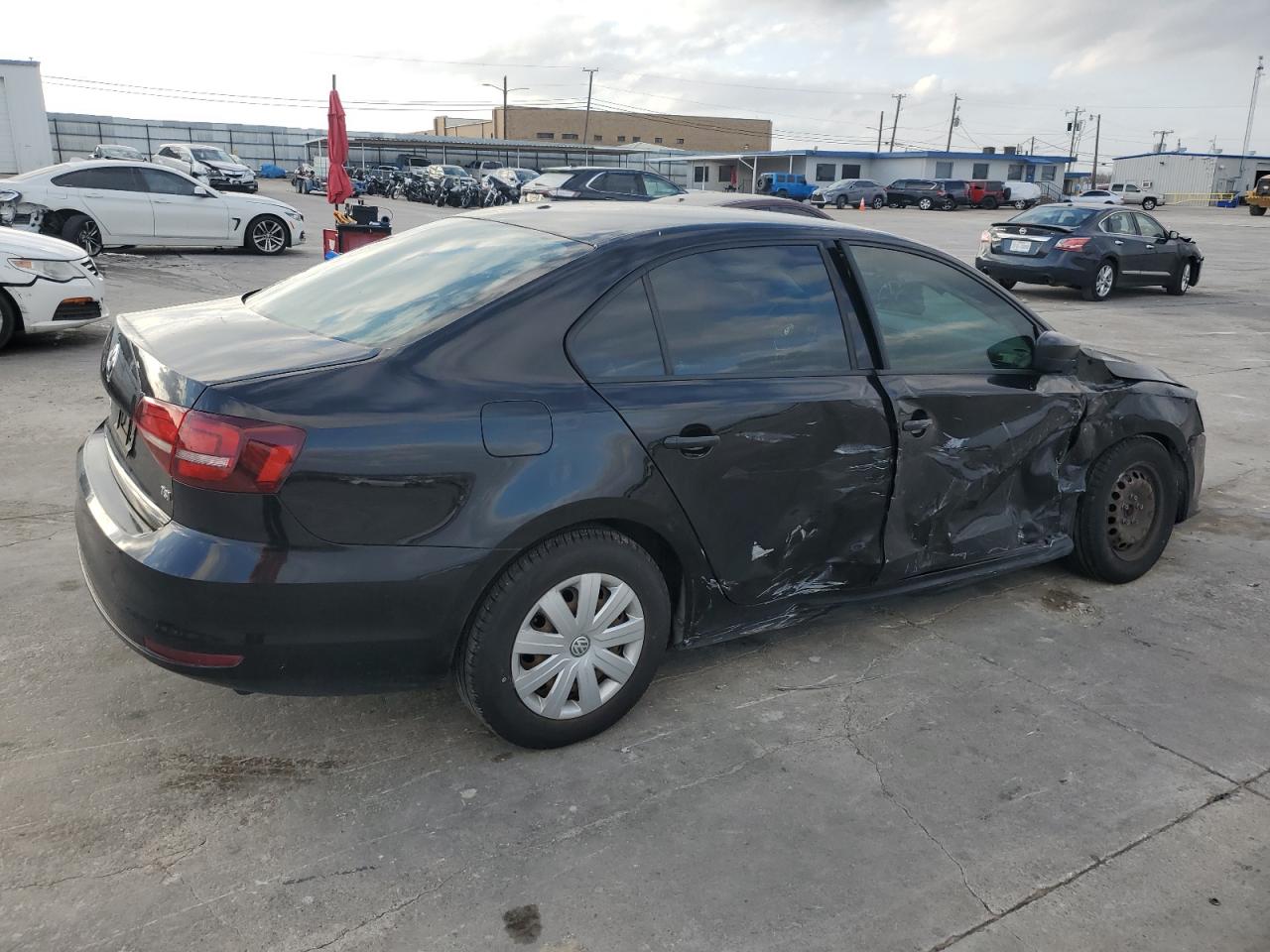 2016 Volkswagen Jetta - Image 3