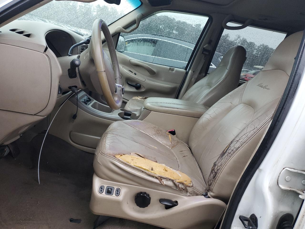 2000 Ford Expedition - Image 7