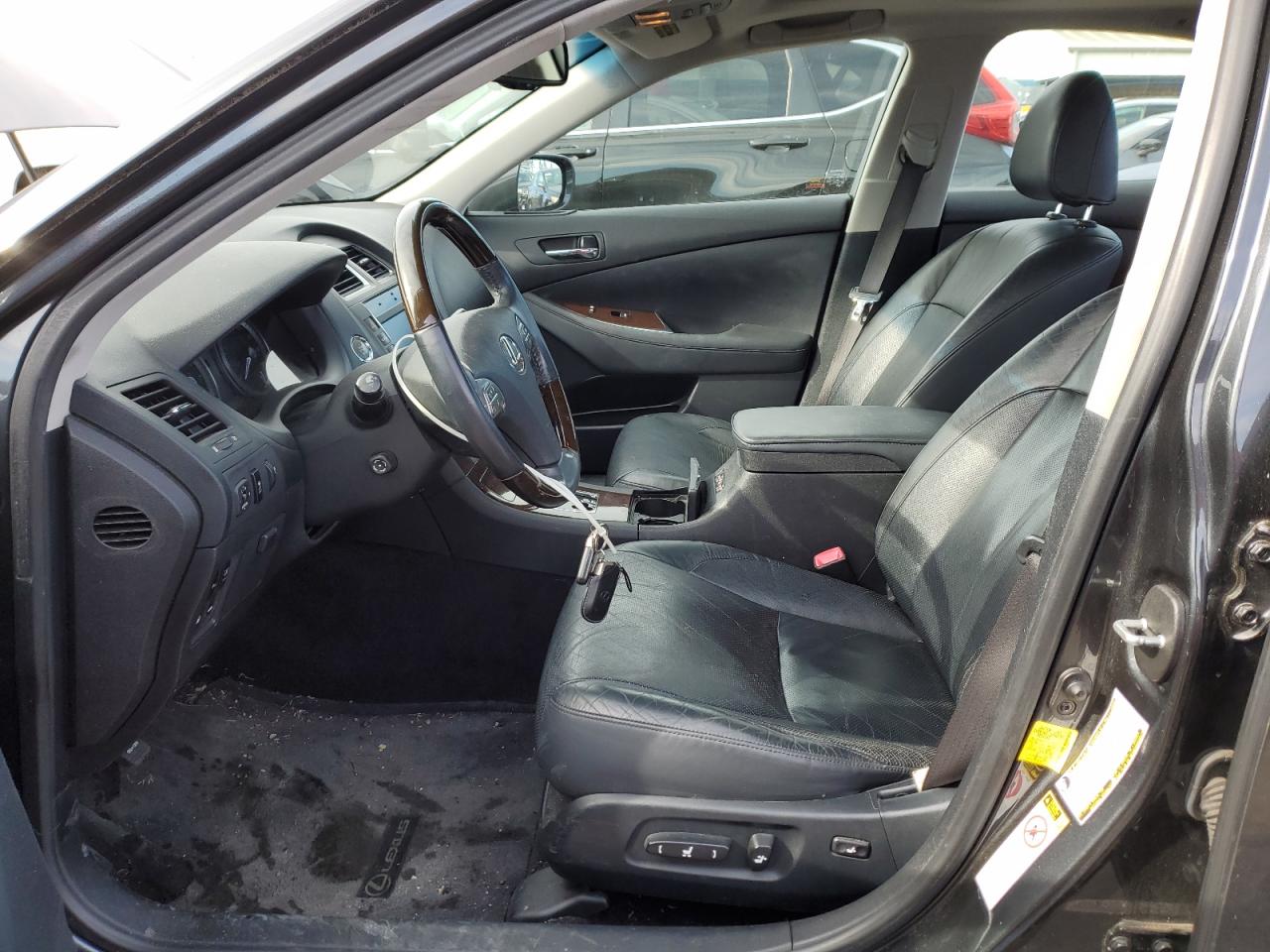 2011 Lexus ES - Image 7