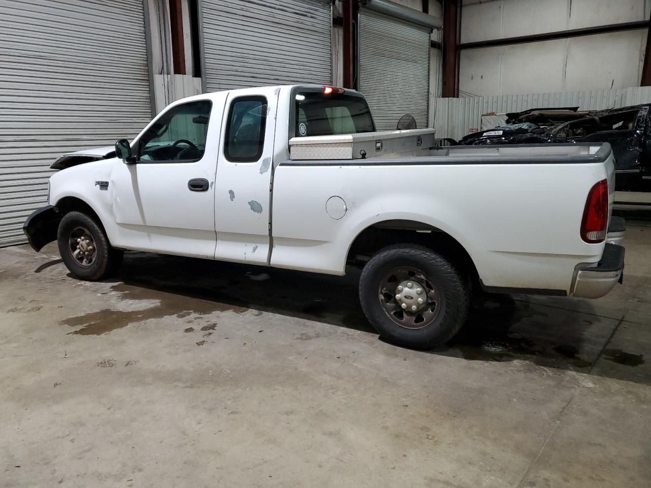 2000 Ford F-150 - Image 2