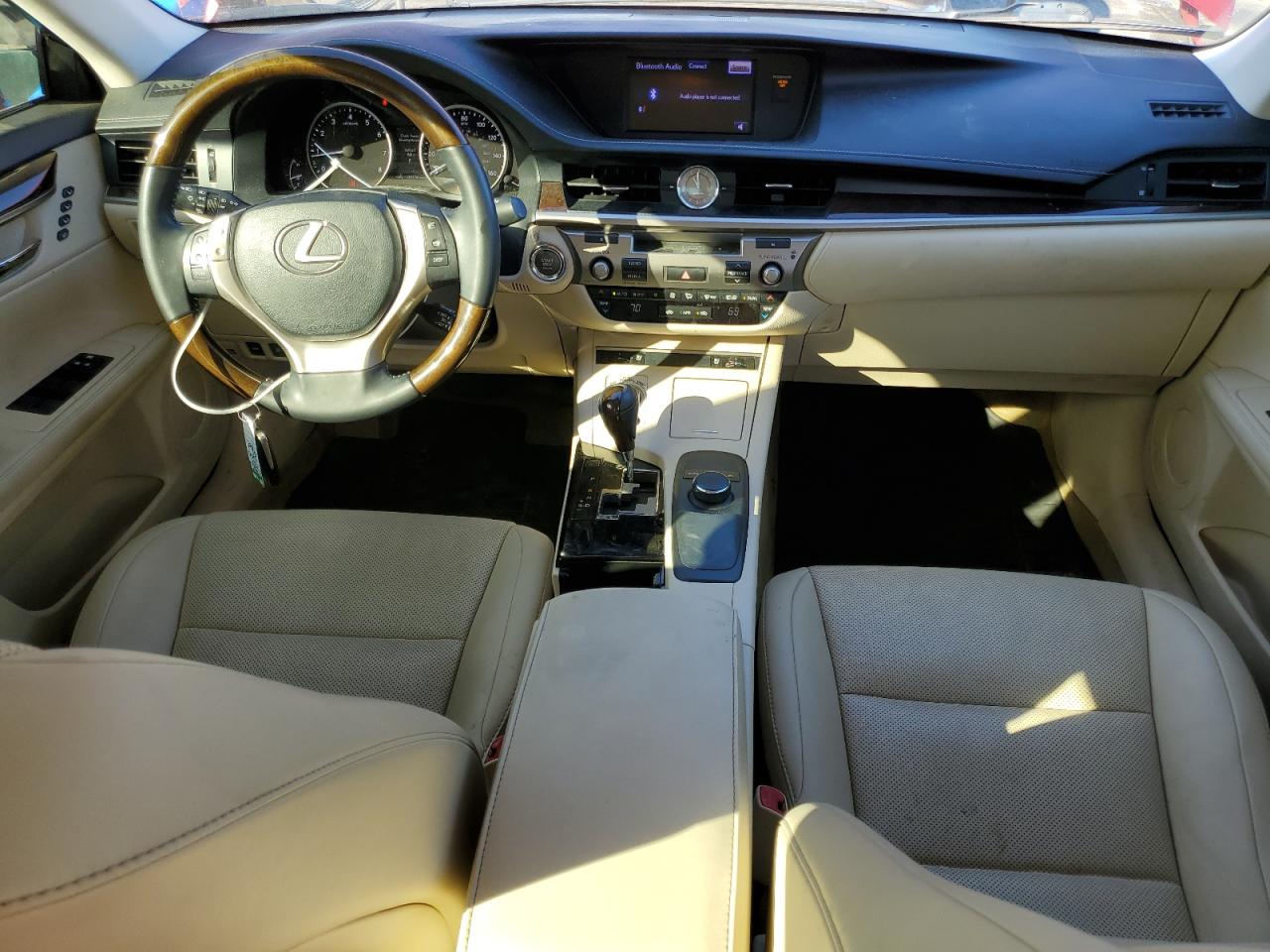 2014 Lexus ES - Image 8