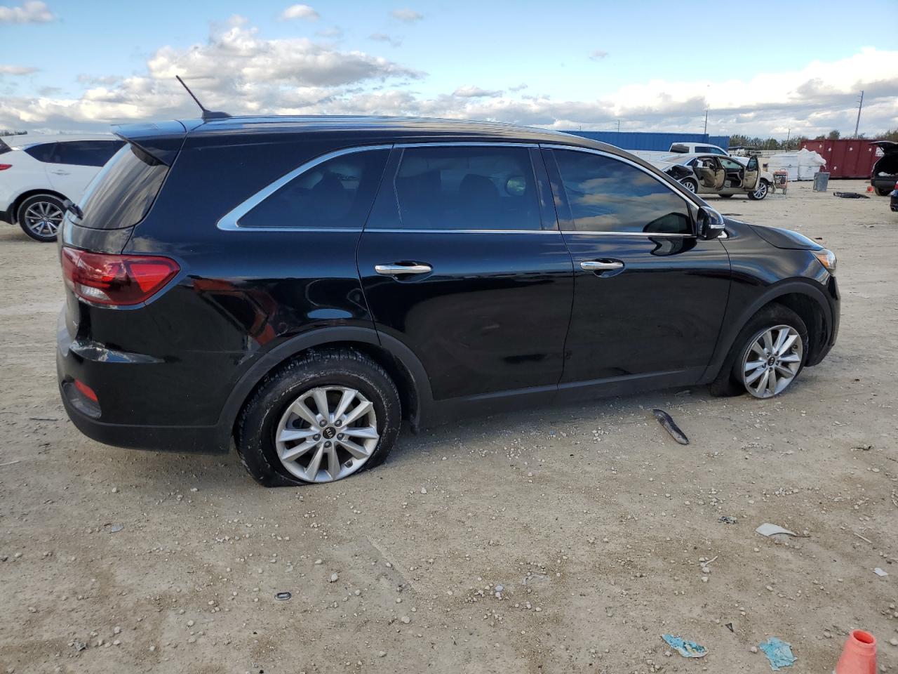 2019 Kia Sorento - Image 3