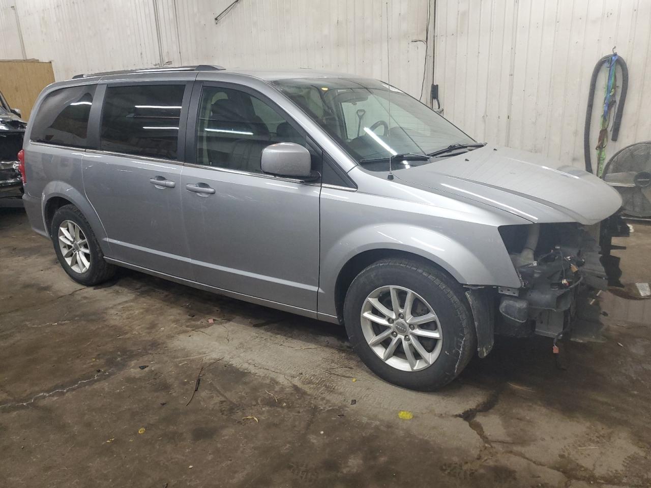 2019 Dodge Caravan - Image 4