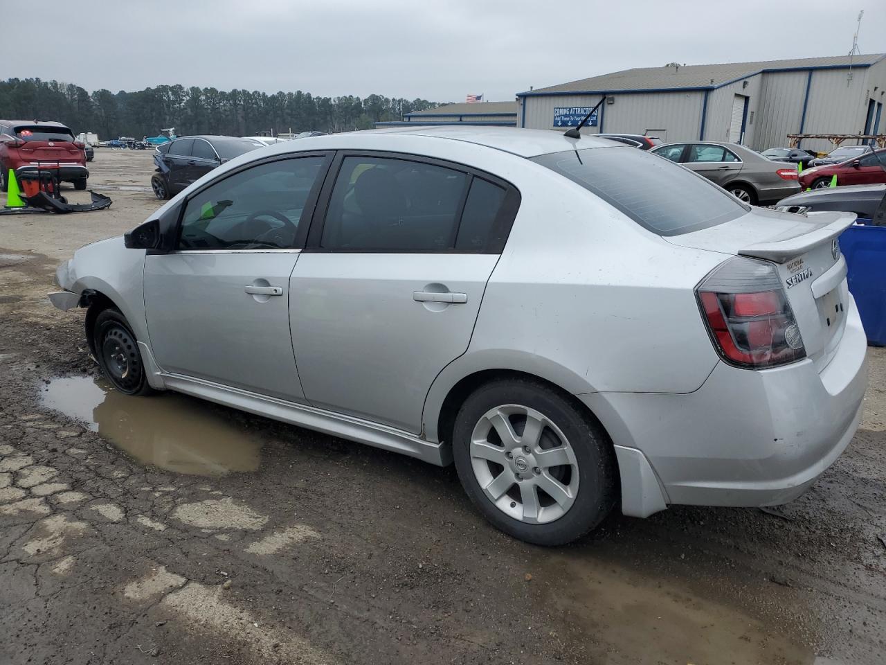 2010 Nissan Sentra - Image 2