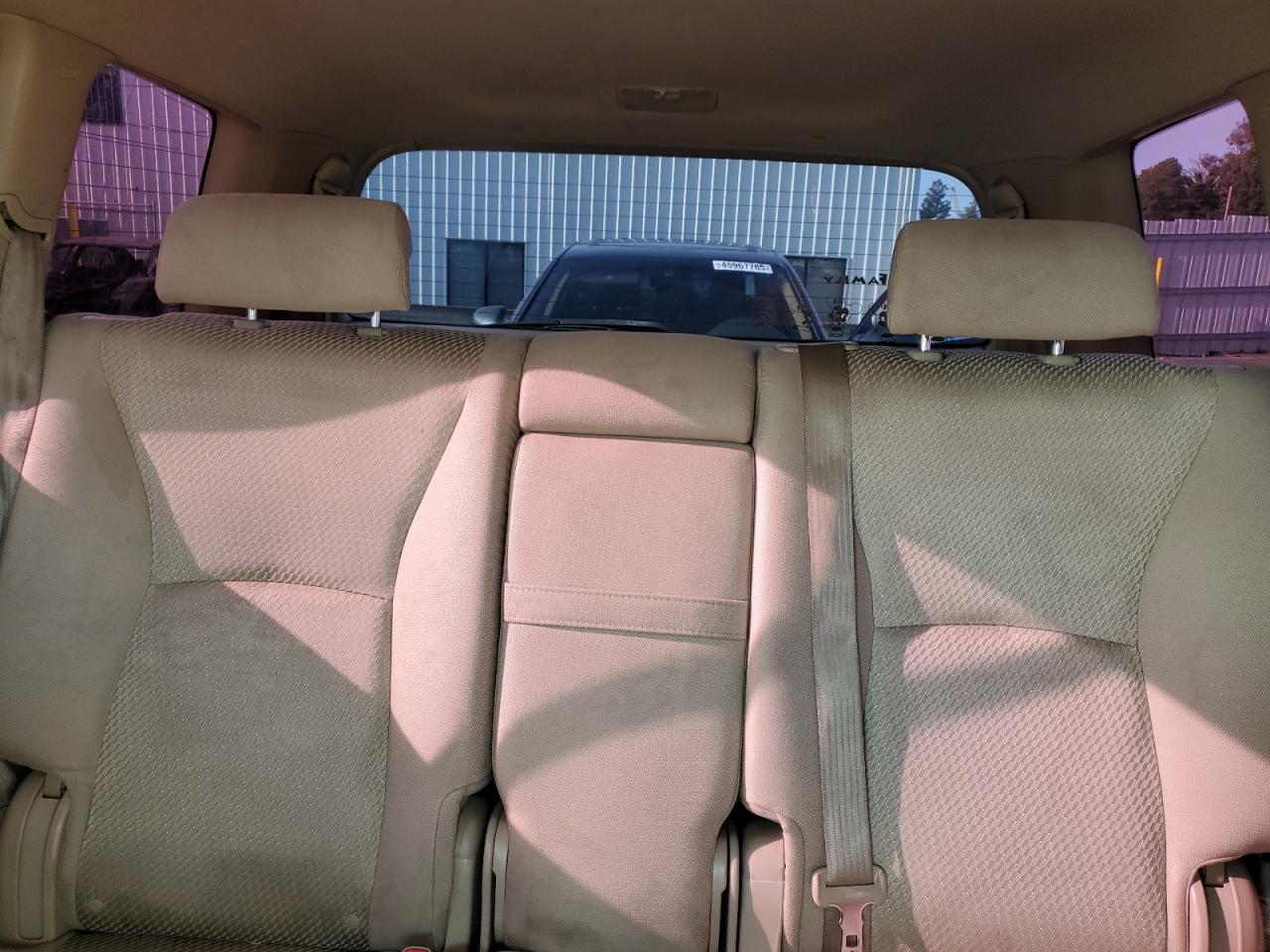 2005 Toyota Highlander - Image 10