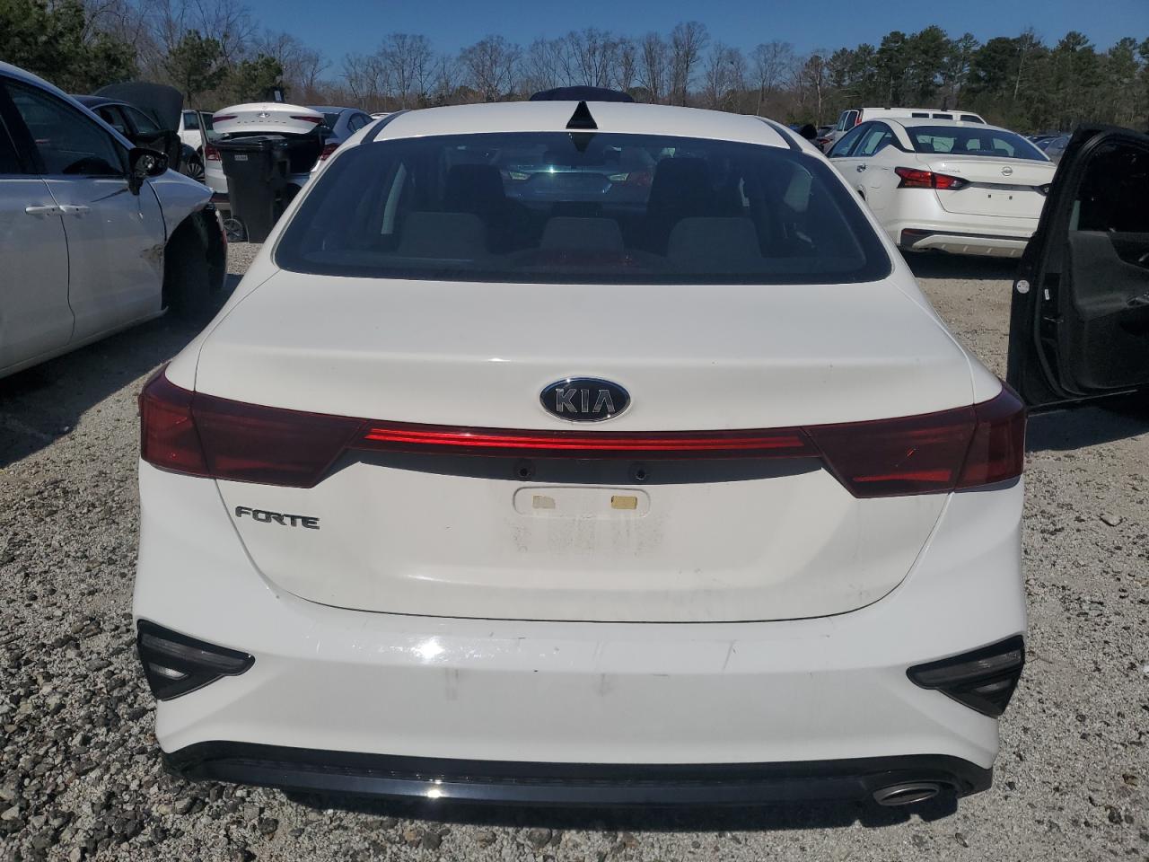 2020 Kia Forte - Image 6