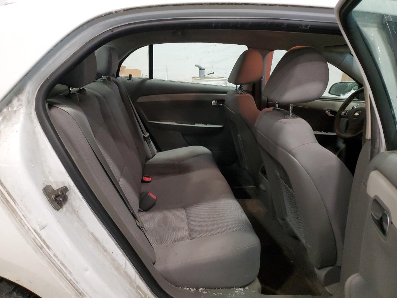 2010 Chevrolet Malibu - Image 10