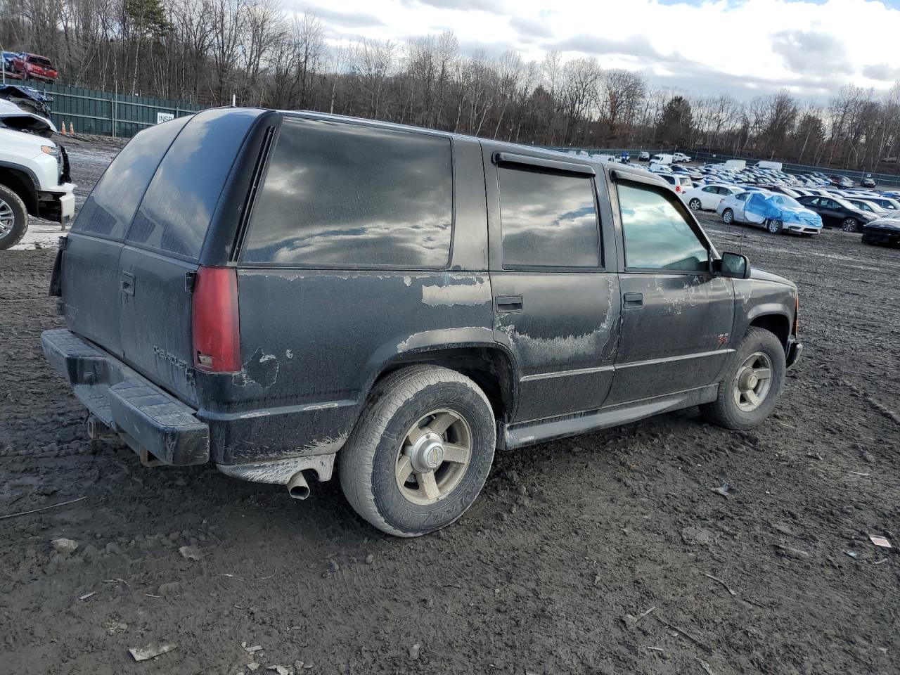 2000 Chevrolet Tahoe - Image 3