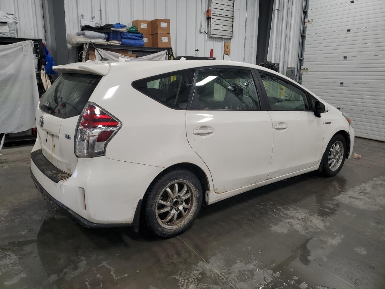 2016 Toyota Prius - Image 3