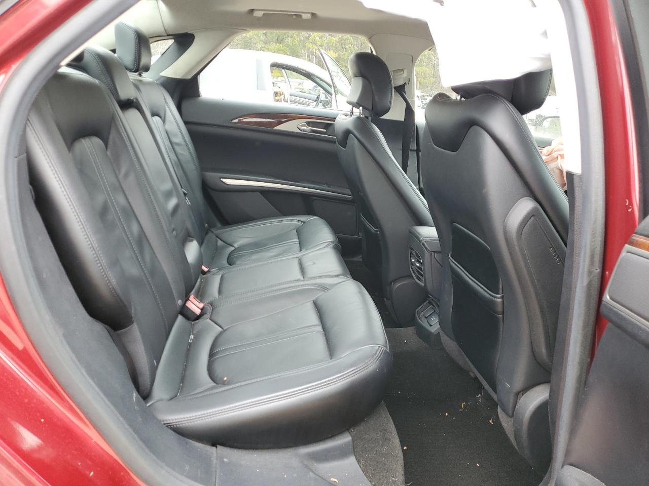 2015 Lincoln MKZ - Image 11