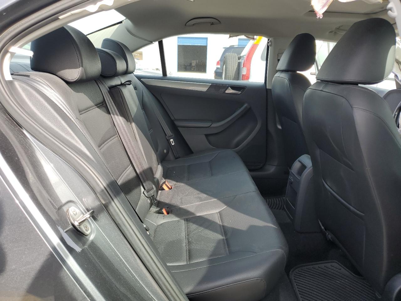 2017 Volkswagen Jetta - Image 10