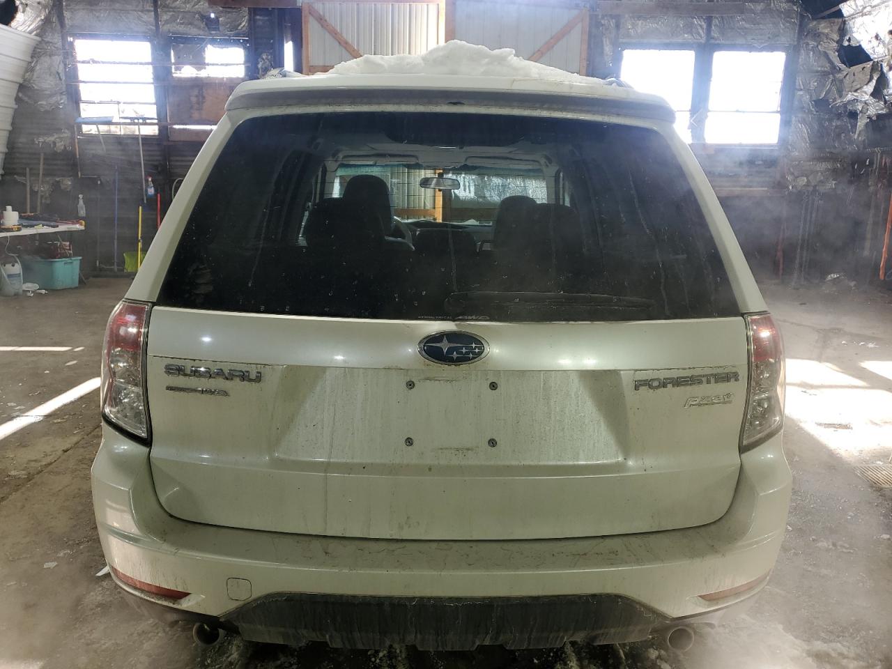2010 Subaru Forester - Image 6
