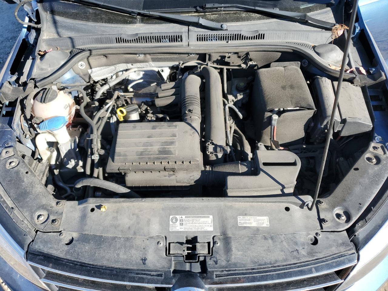 2016 Volkswagen Jetta - Image 12