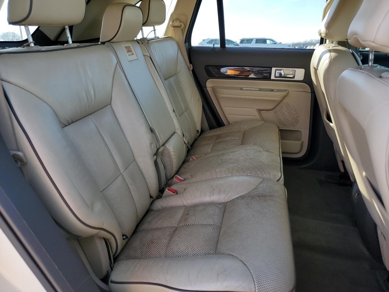 2008 Lincoln MKX - Image 11
