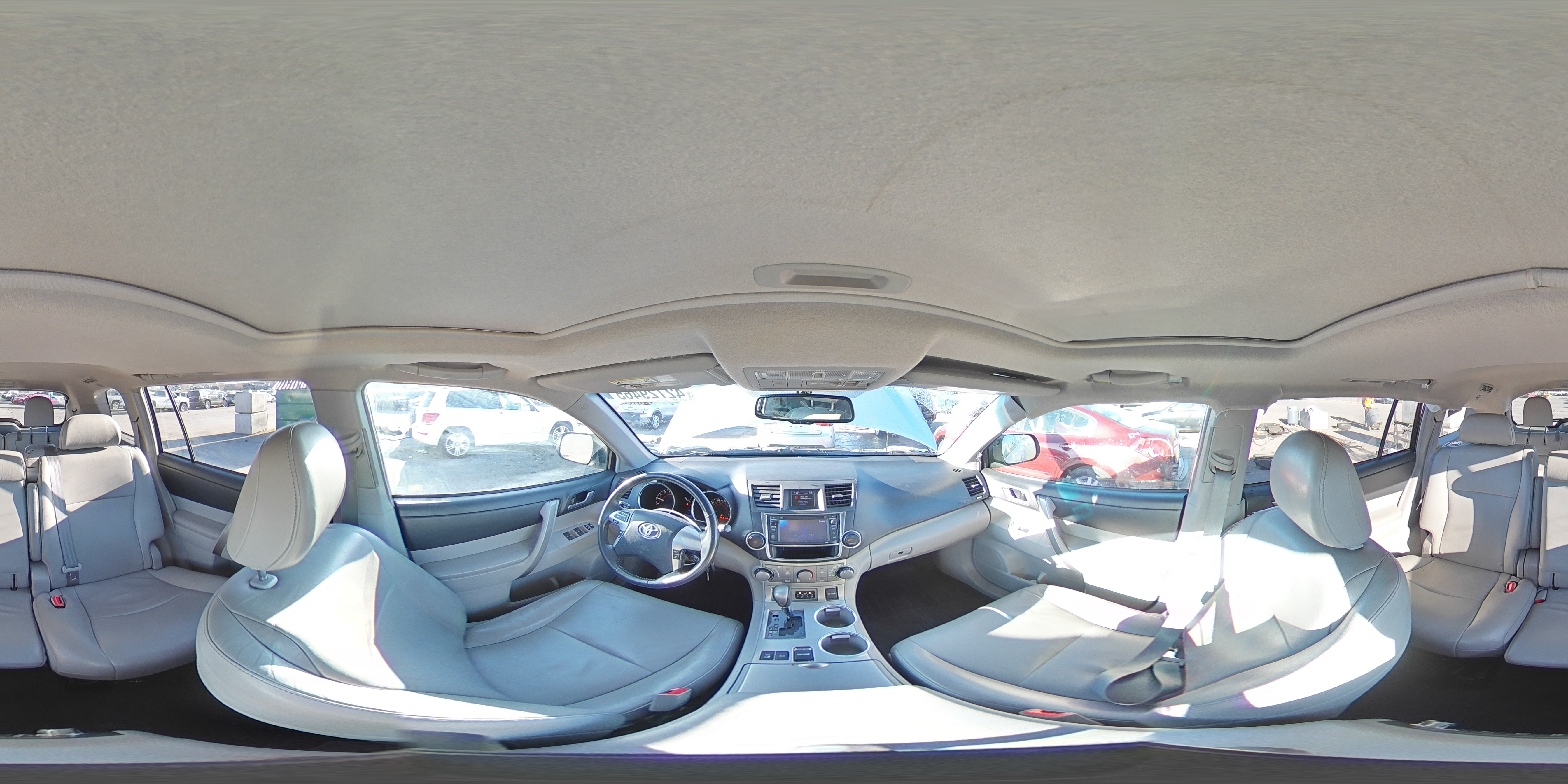 2013 Toyota Highlander - Image 15