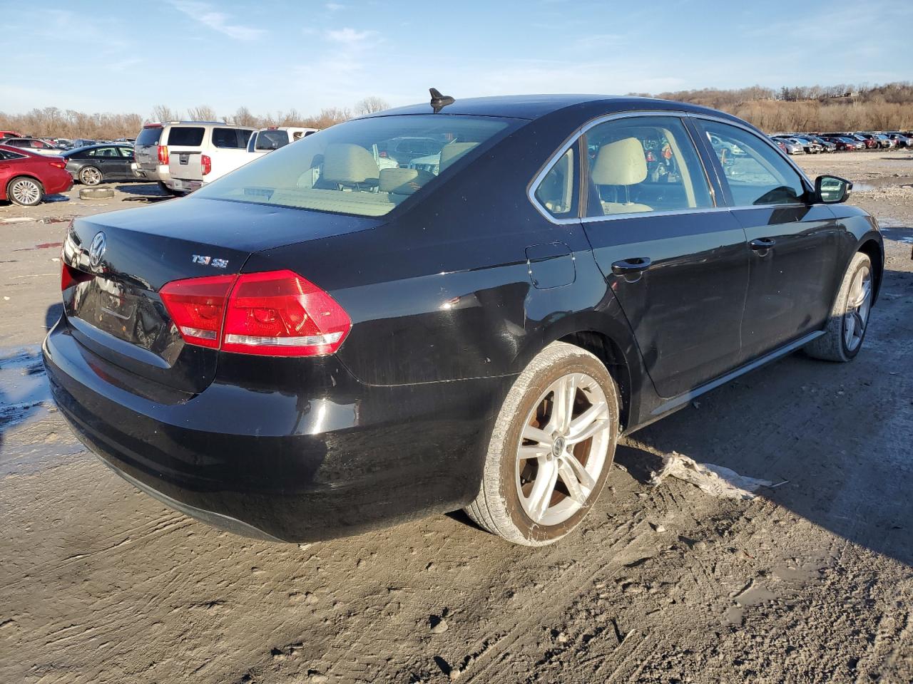 2014 Volkswagen Passat - Image 3