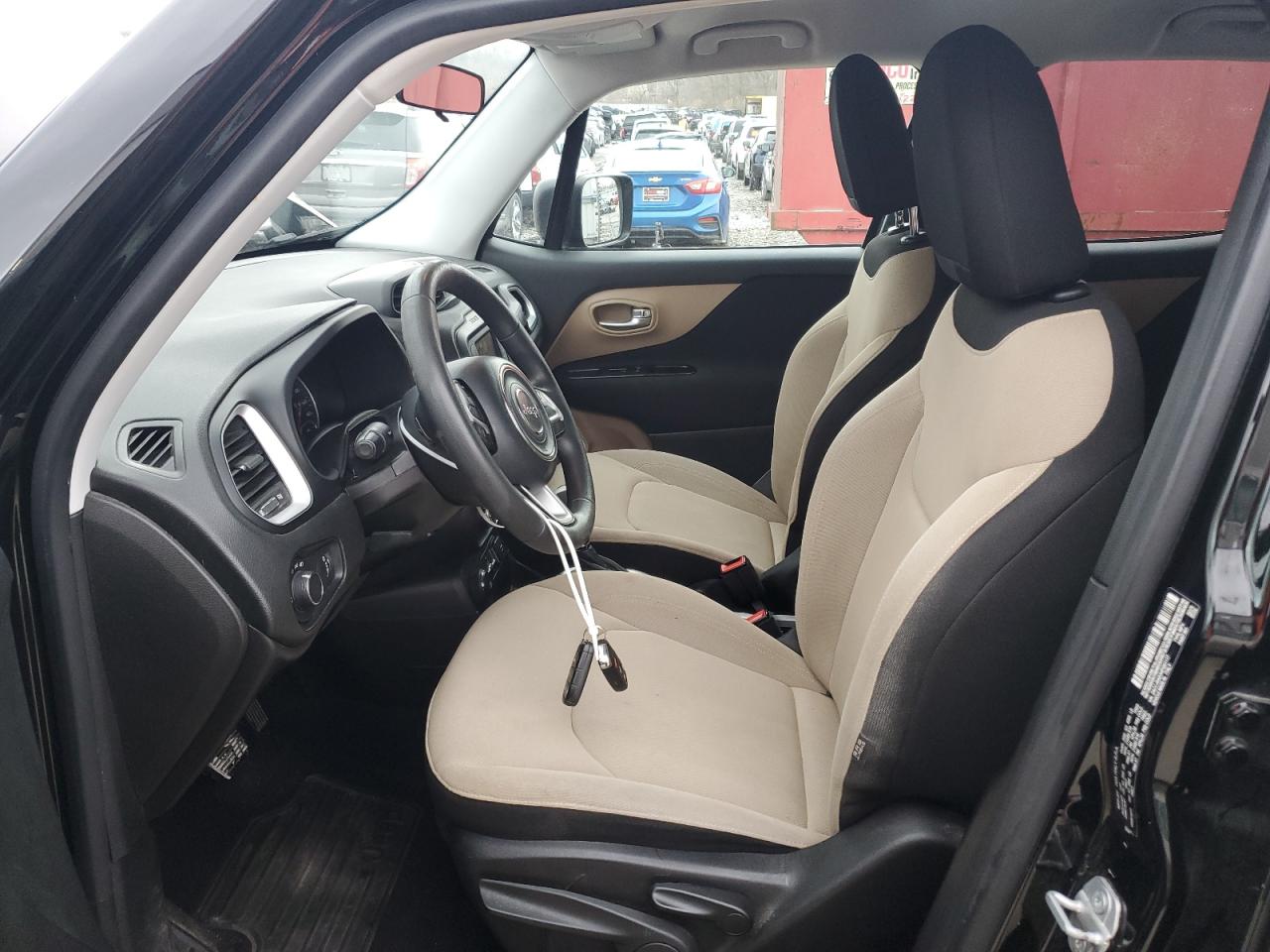 2017 Jeep Renegade - Image 7