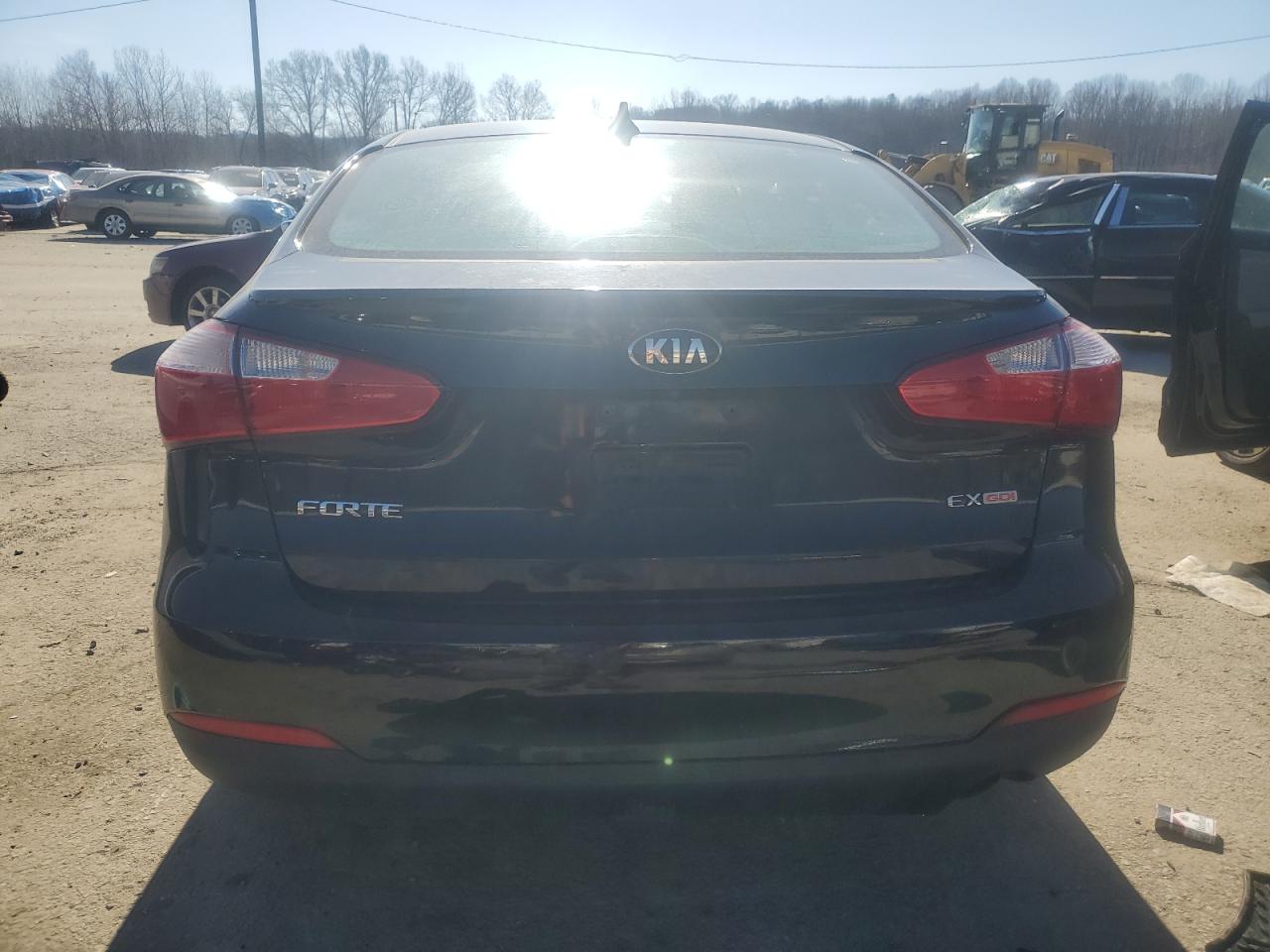 2016 Kia Forte - Image 6