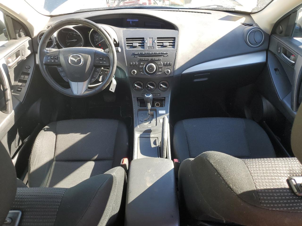 2012 Mazda 3 - Image 8