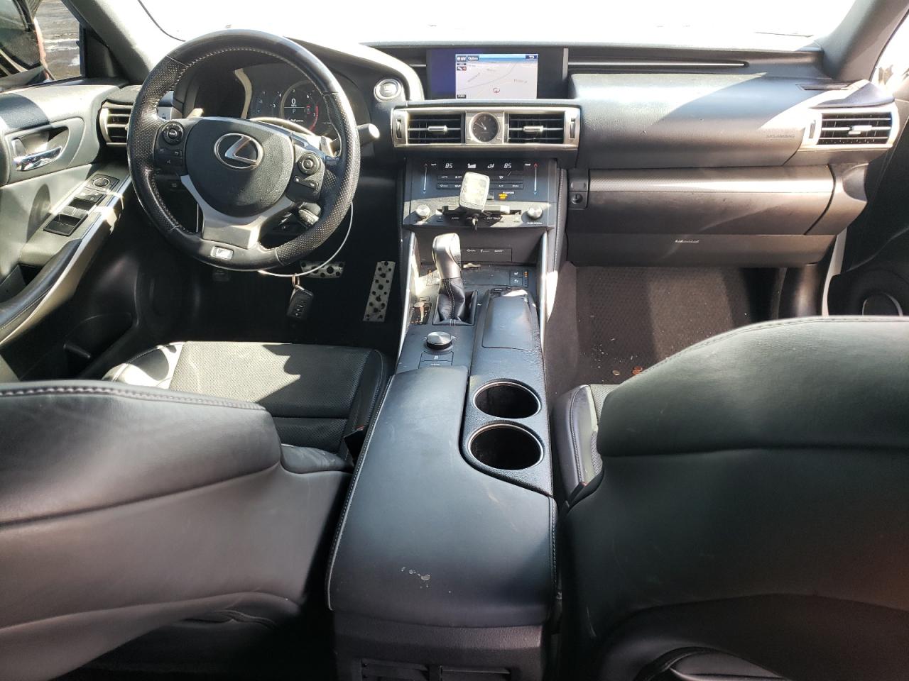 2016 Lexus IS - Image 8