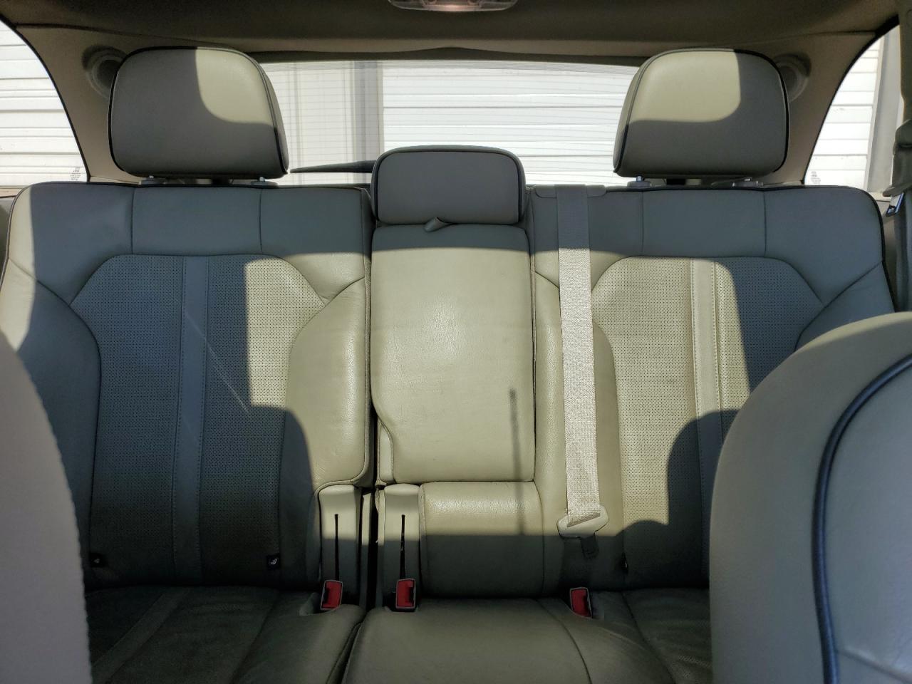 2013 Lincoln MKX - Image 10