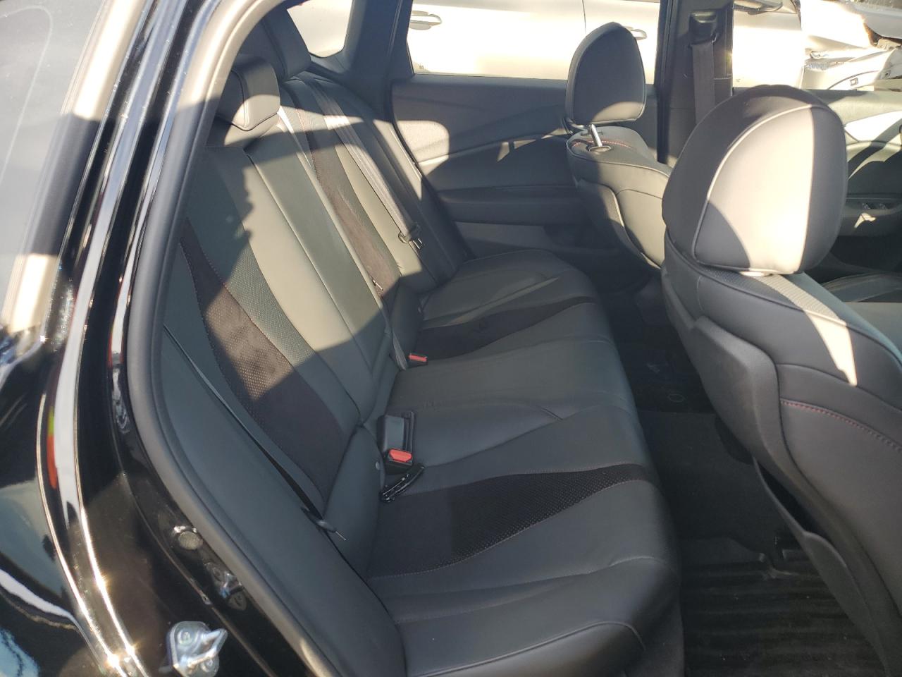2022 Acura TLX - Image 10