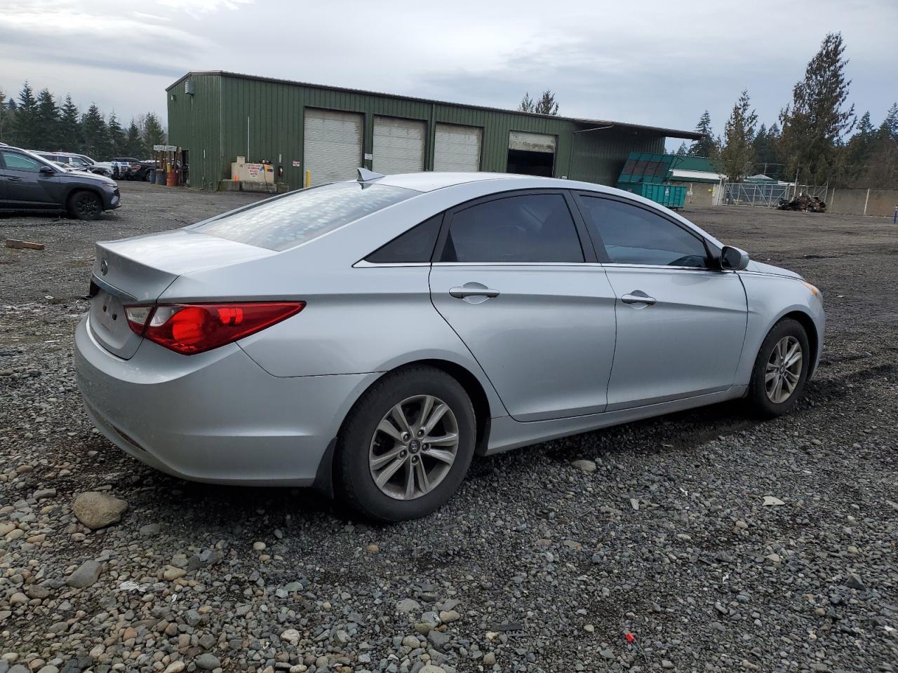 2012 Hyundai Sonata - Image 3