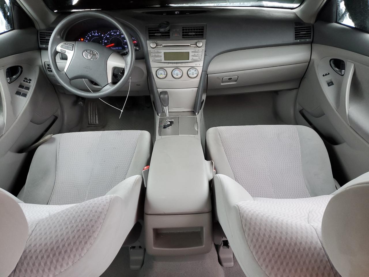 2011 Toyota Camry - Image 8