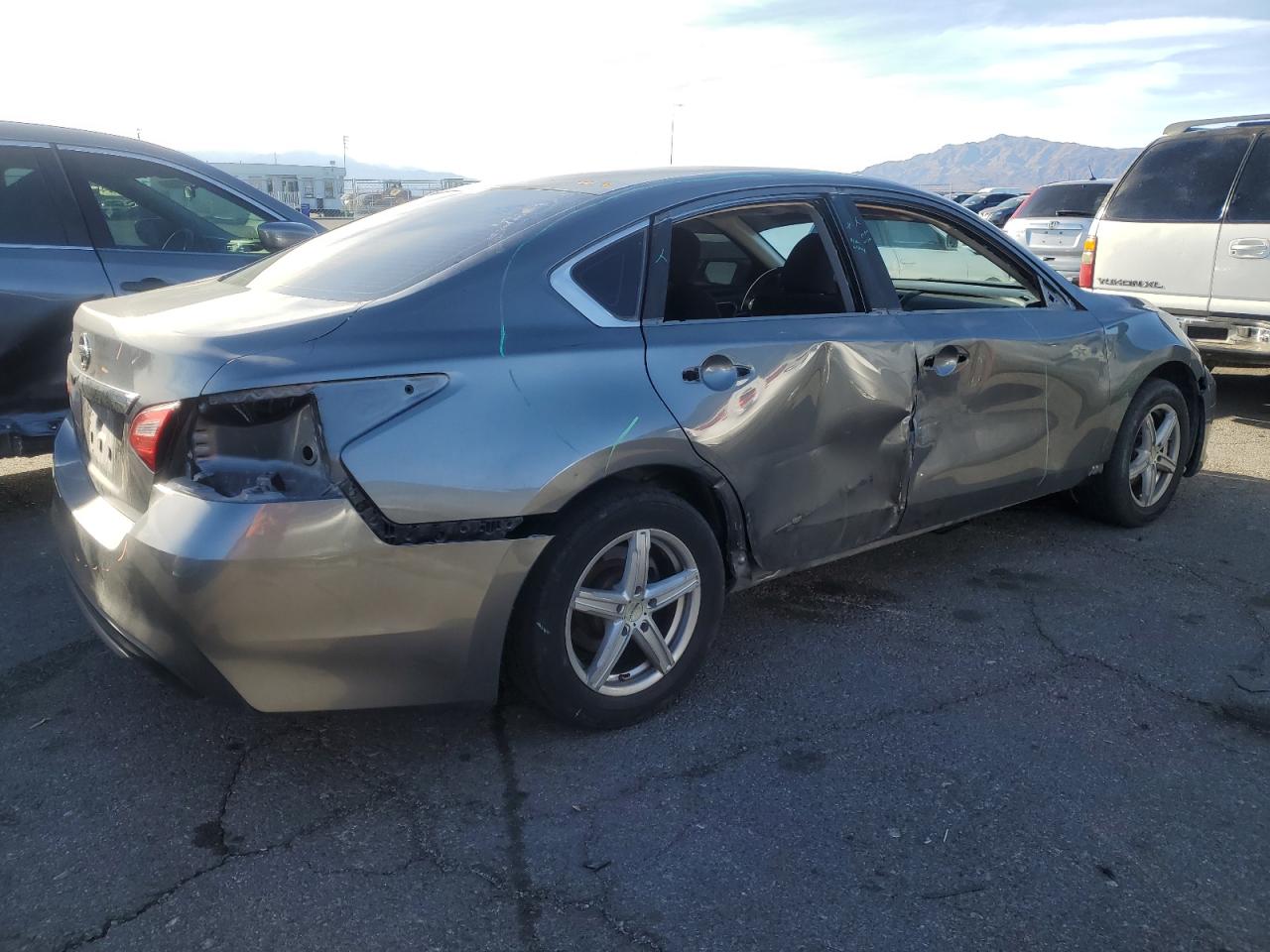 2016 Nissan Altima - Image 3