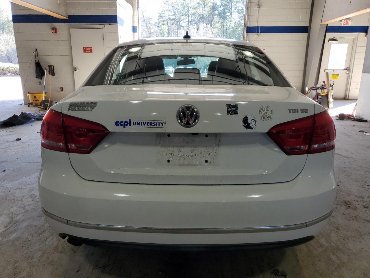 2015 Volkswagen Passat - Image 6