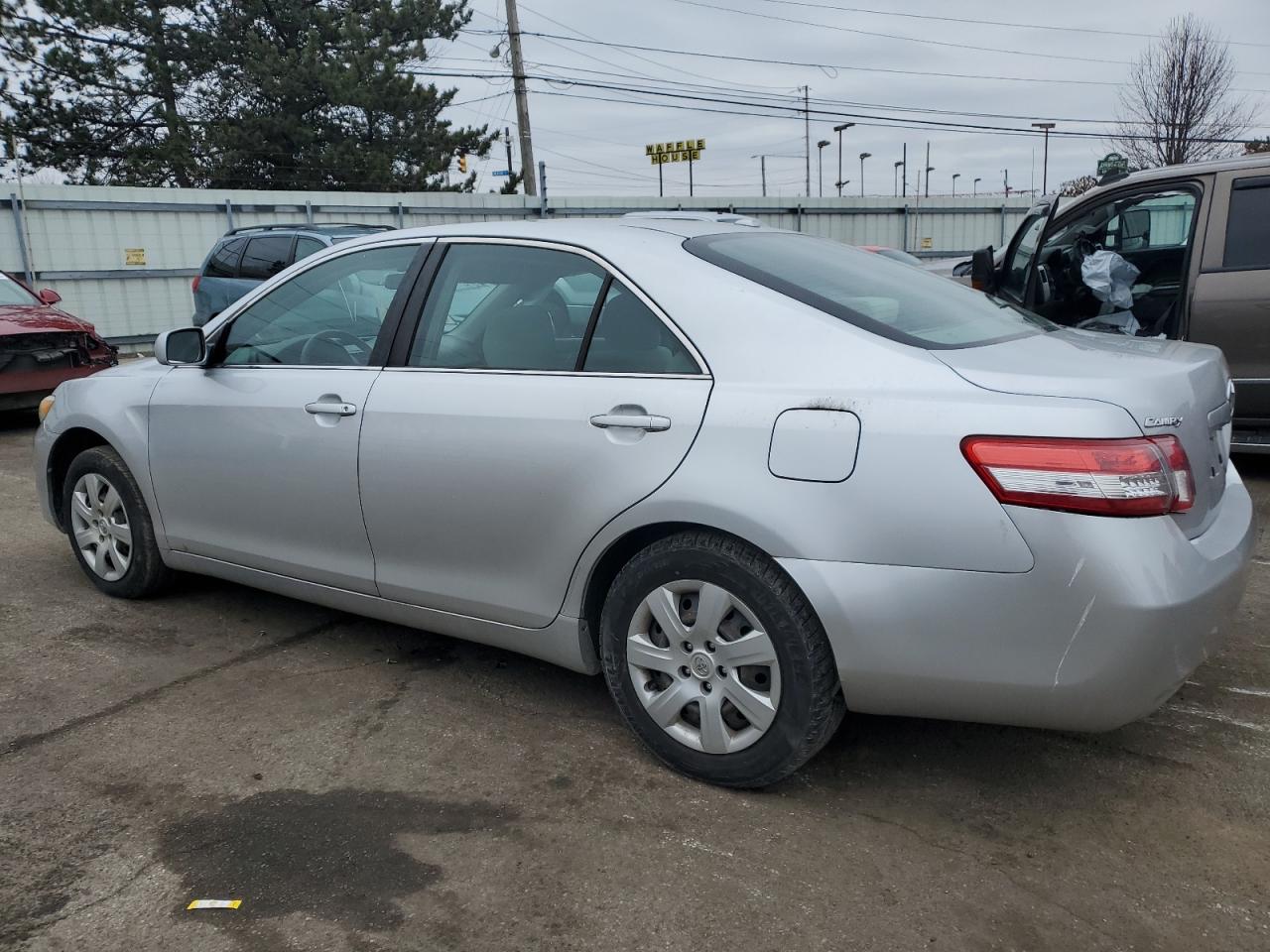 2011 Toyota Camry - Image 2