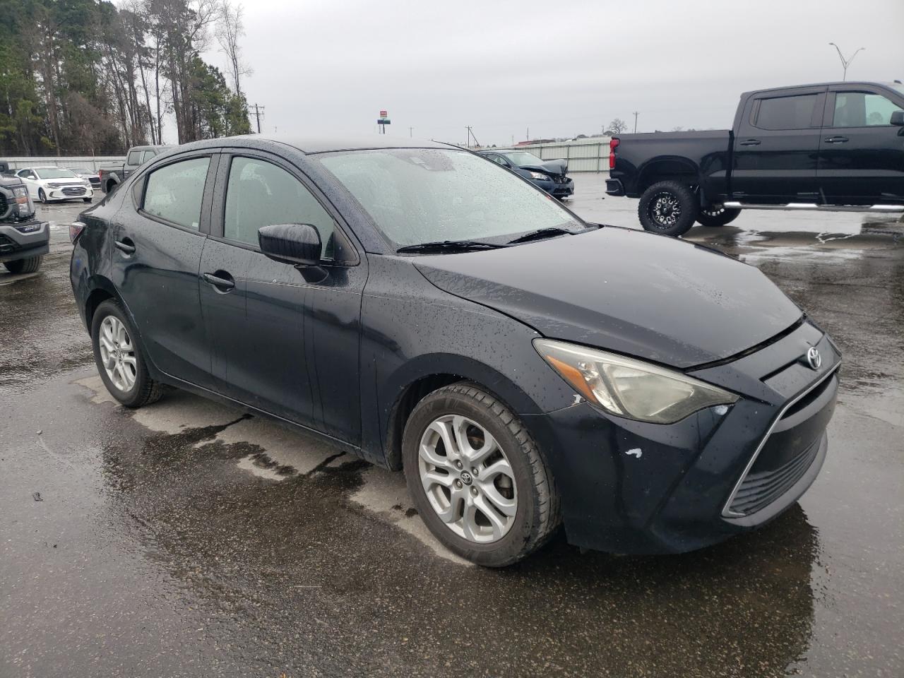 2017 Toyota Yaris - Image 4