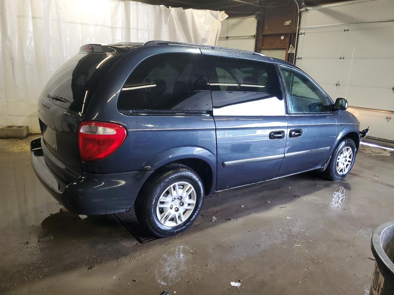 2007 Dodge Caravan - Image 3