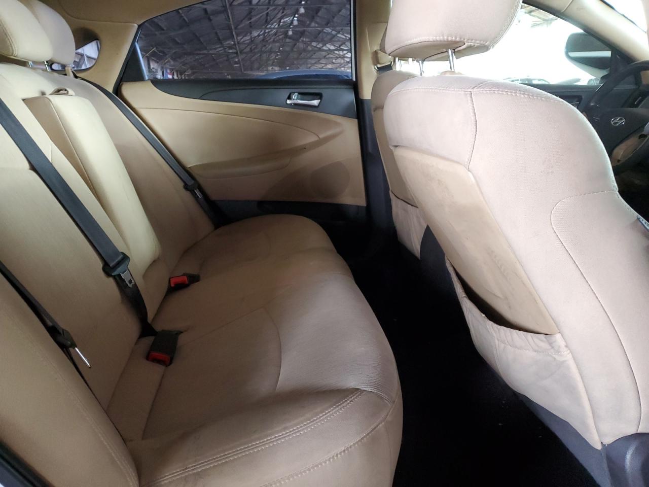 2013 Hyundai Sonata - Image 10