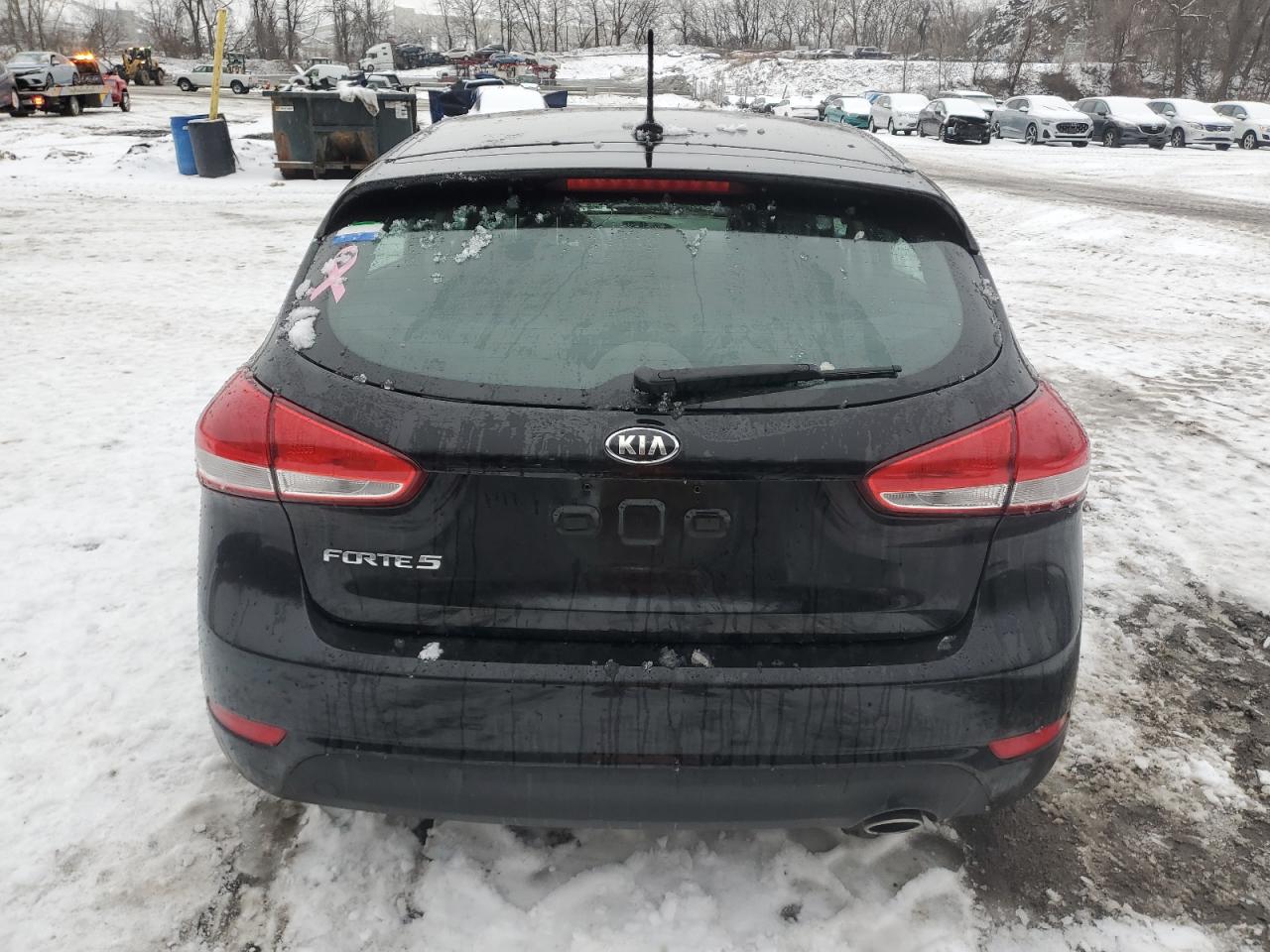 2017 Kia Forte - Image 6