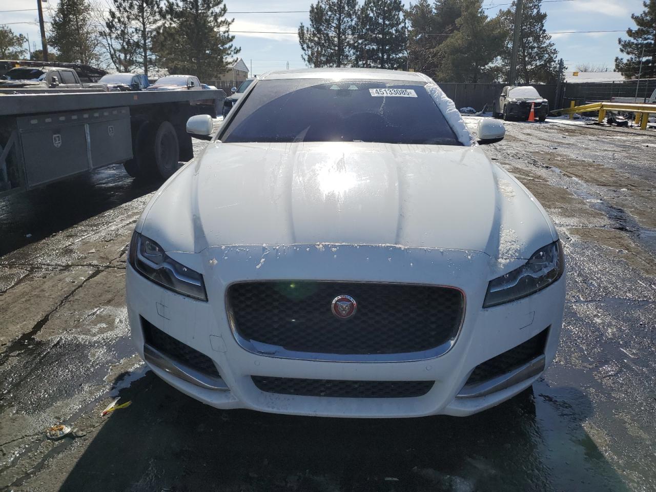 2016 Jaguar XF - Image 5
