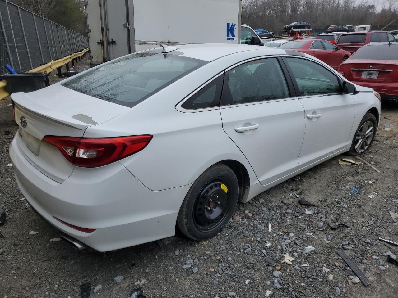 2016 Hyundai Sonata - Image 3